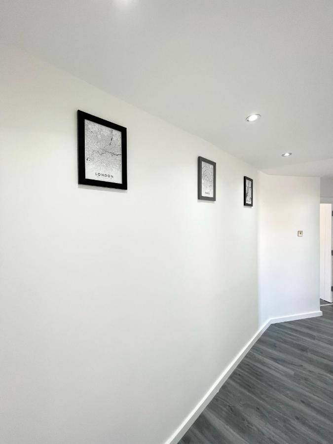 Lovely 4 Bed Apartment Perfect For Families! London Exterior photo